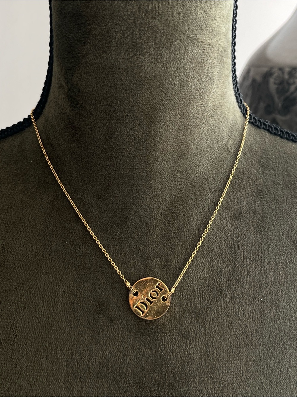 Authentic Vintage Dior Classic Logo Round Medallion Gold Thin Chain Necklace - Picture 2 of 7